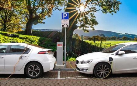 Hybrid Cars vs. Electric Cars - Fuel Express